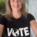 Profile picture debcallahan.bsky.social