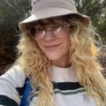 Profile picture beckyfromgossamer.likes.earth