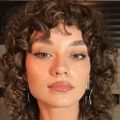Profile picture manoela99.bsky.social