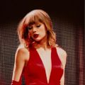 Profile picture burningwitchlor.swifties.social