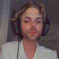 Profile picture glamourduck.bsky.social