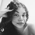 Profile picture julliasilva.bsky.social