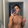 Profile picture prettyrickyy.bsky.social