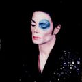 Profile picture loveisawoman.bsky.social