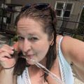 Profile picture toomanycommas.bsky.social