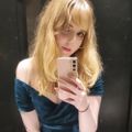Profile picture xclarabellem.bsky.social