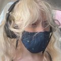 Profile picture glitterblossom.bsky.social